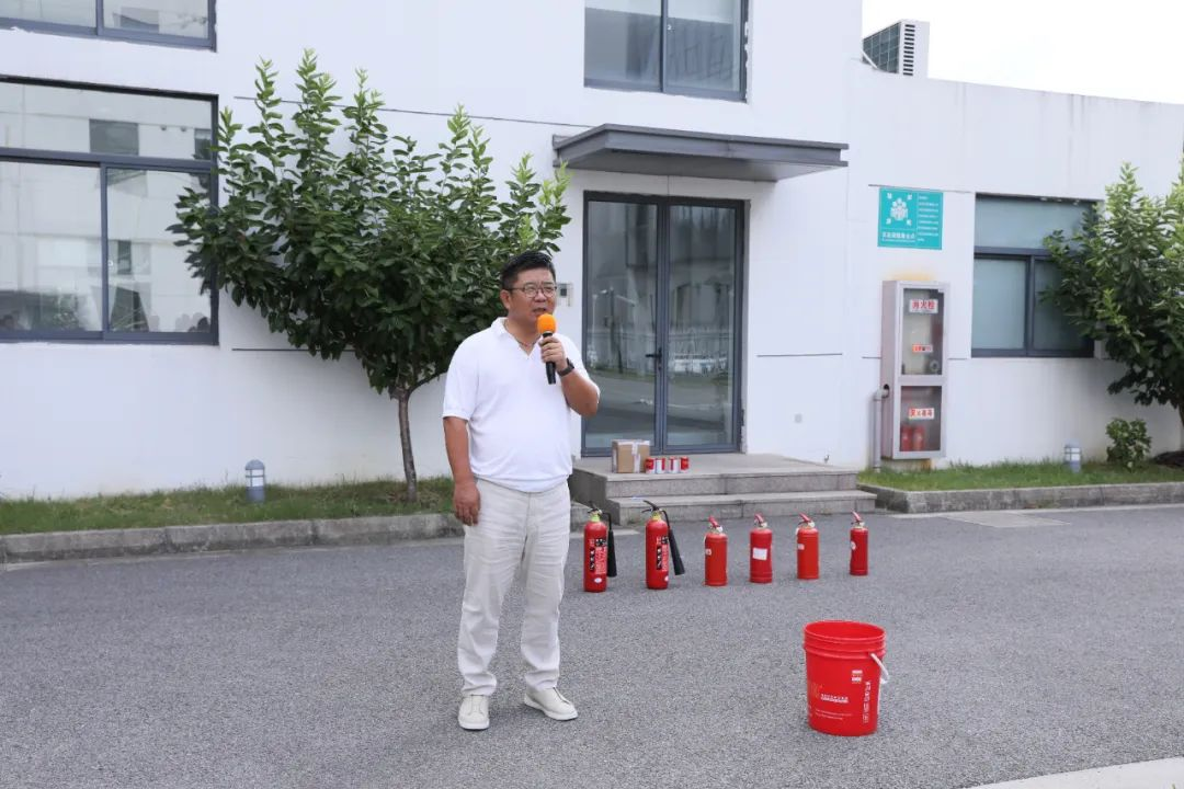 泰思特电子举办年度消防实战演习2.png 泰思特电子举办年度消防实战演习2.png